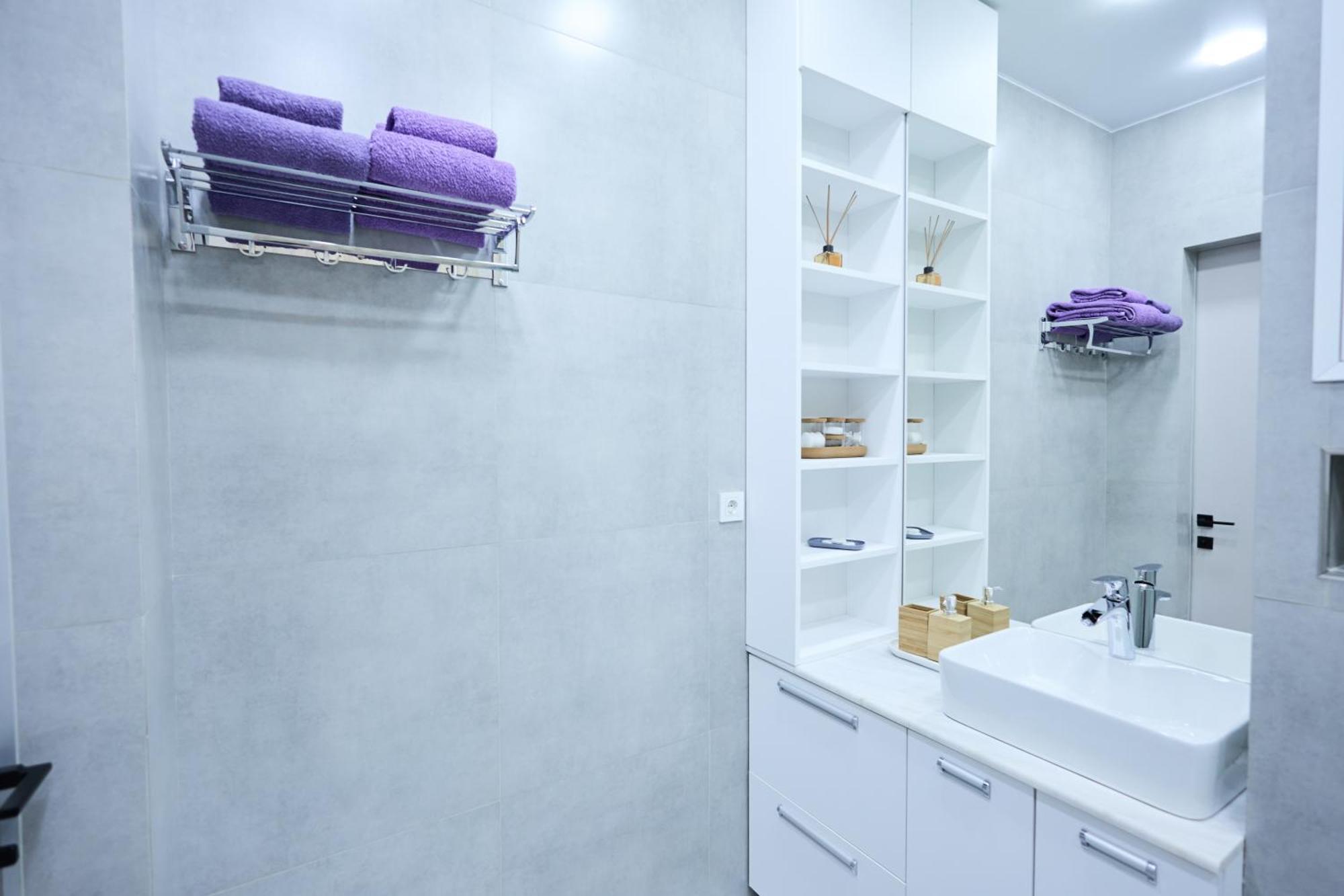 Lovely 1-Bedroom Rental Unit In Downtown Dushanbe Exterior foto